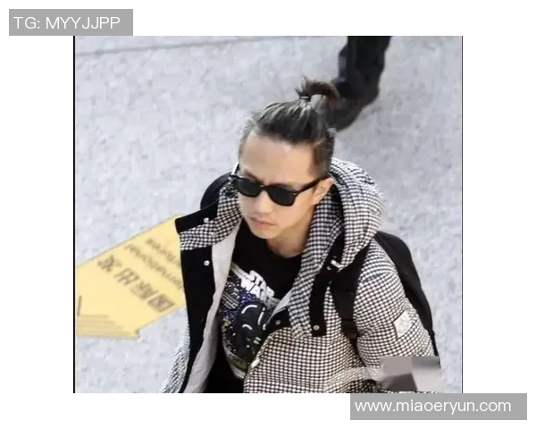 足球场上扎小辫的球星们 他们如何用独特发型展现个人风格与自信
