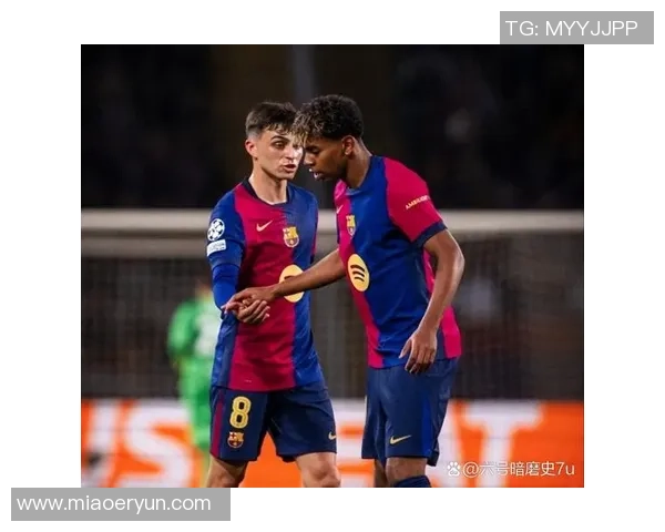 足球巨星深情致谢球迷真挚言语感动全场温情时刻久久难忘